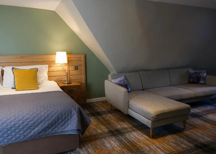 Glen Mhor Hotel At Uile-Bheist \'Brewstillery\'