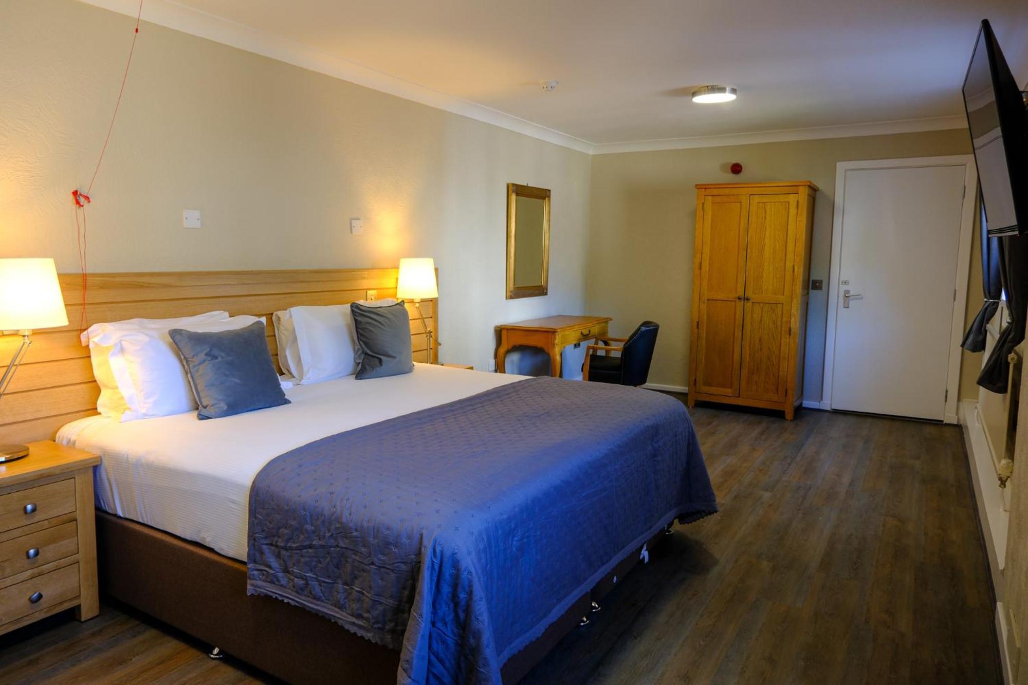 Glen Mhor At Uile-bheist 'brewstillery' 4*